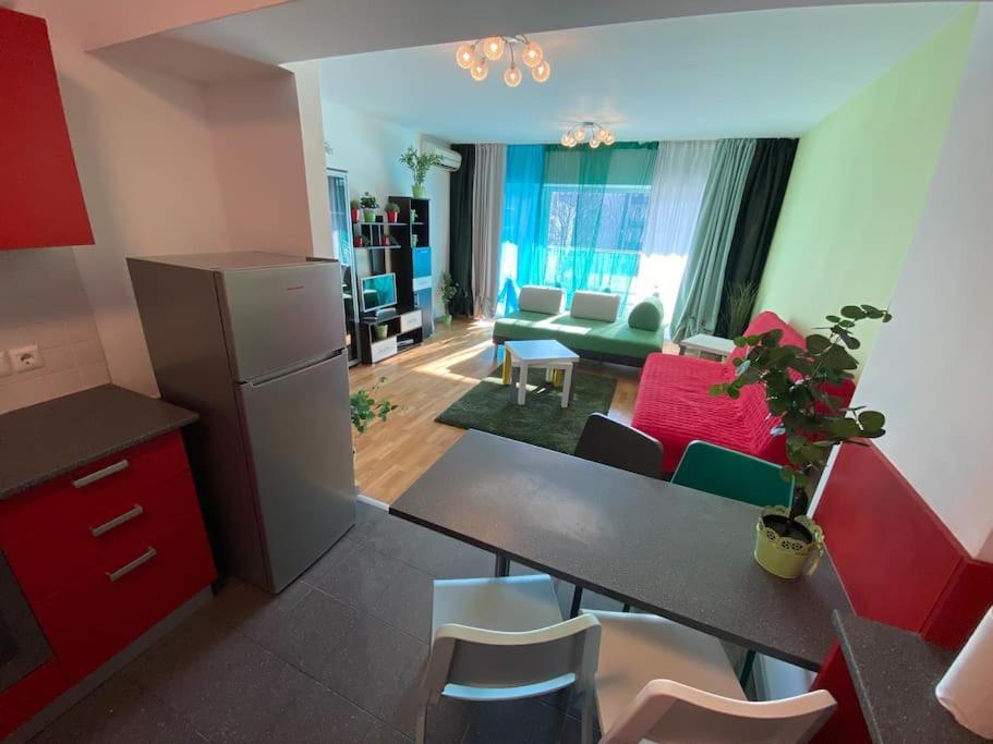 Green Apartment 214 With Private Parking 부쿠레슈티 외부 사진