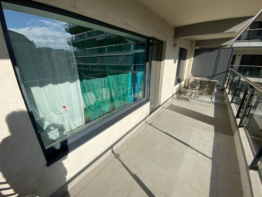 Green Apartment 214 With Private Parking 부쿠레슈티 외부 사진
