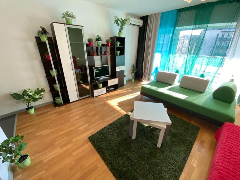 Green Apartment 214 With Private Parking 부쿠레슈티 외부 사진